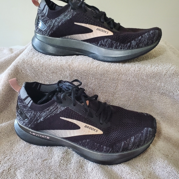 Brooks Levitate 4.0 7.5 women's - Picture 3 of 6